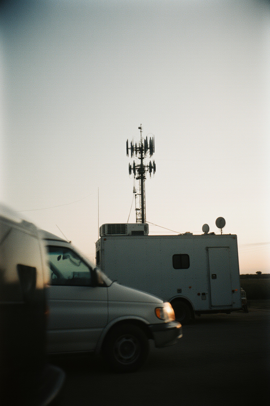 What the edge of coverage sounds like : What is actually riding on an FM carrier